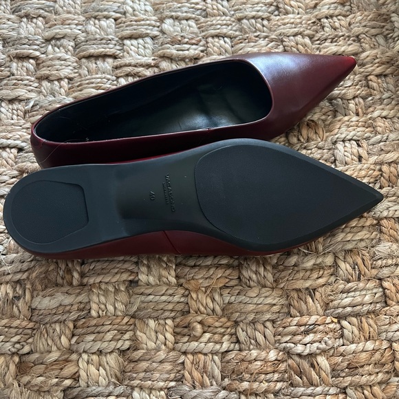 Vagabond Burgundy Pointed Flats. Leather like new with box